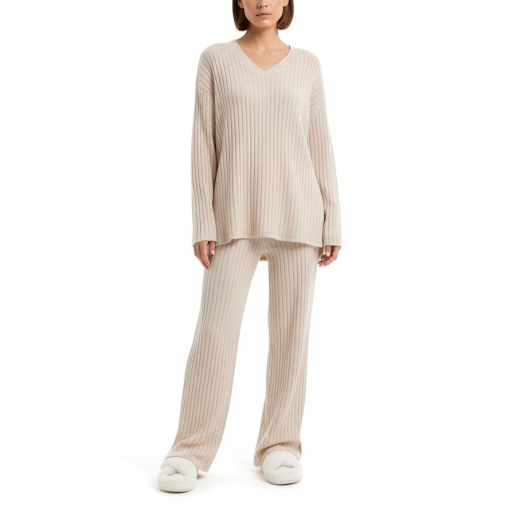 Arganate | Sweter i spodnie z dekoltem w serek, dzianinowy komplet